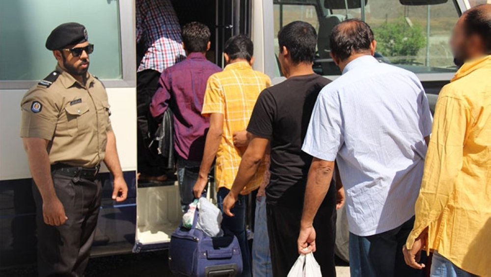 Nine Foreigners Arrested for Illegal Entry into Oman - The Khaleej ...
